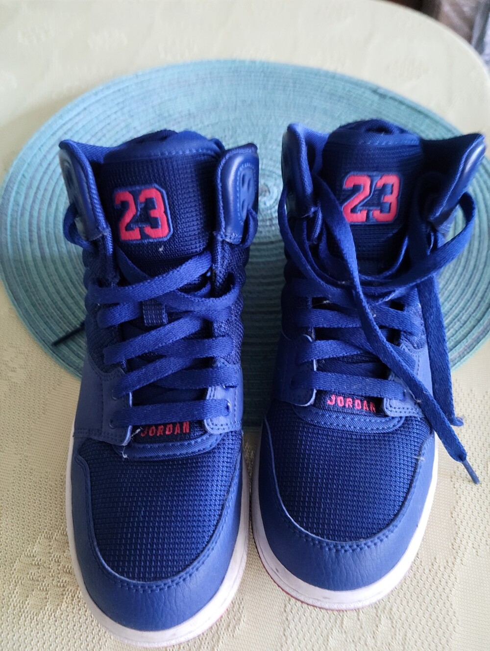 Womans Size 6 Or Big Girl 5
